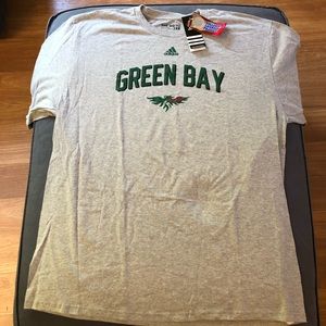 Adidas tee University of Wisconsin, GreenBay